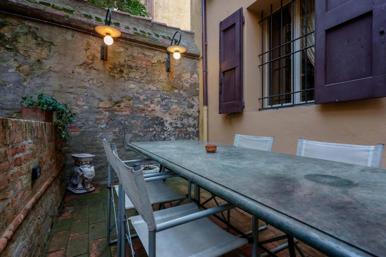Suite Aldrovandi, With Private Garden بولونيا المظهر الخارجي الصورة
