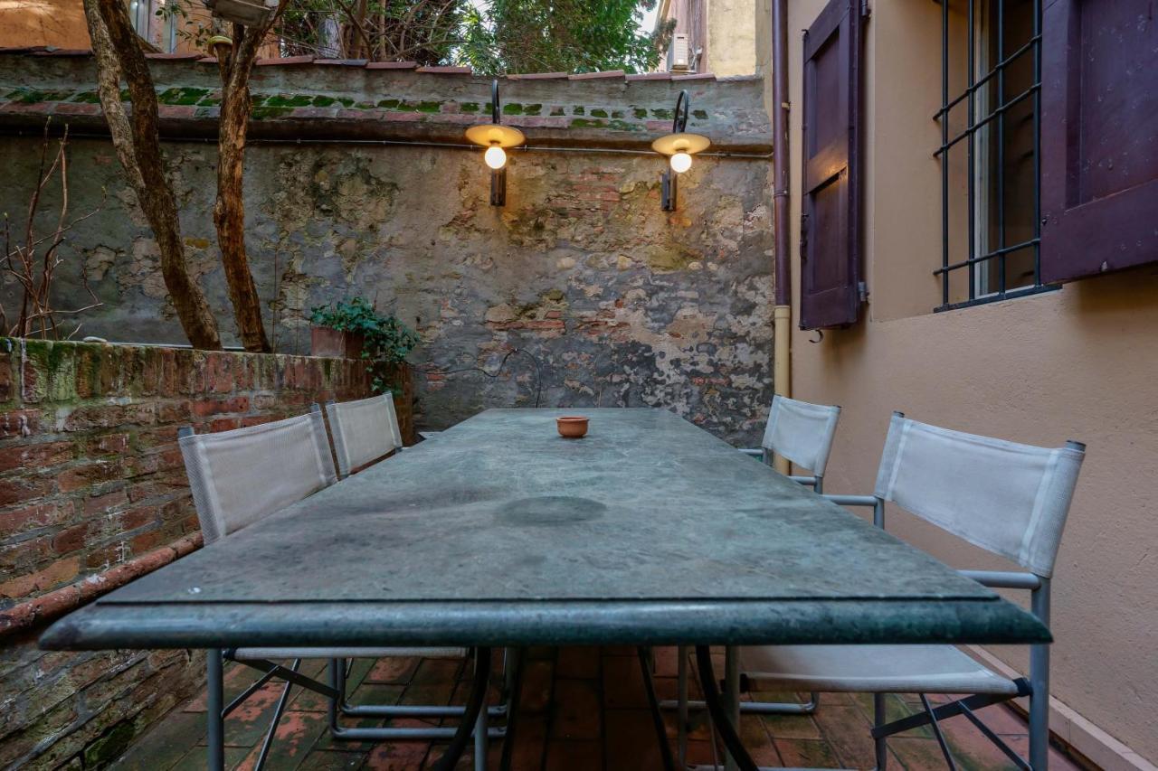 Suite Aldrovandi, With Private Garden بولونيا المظهر الخارجي الصورة
