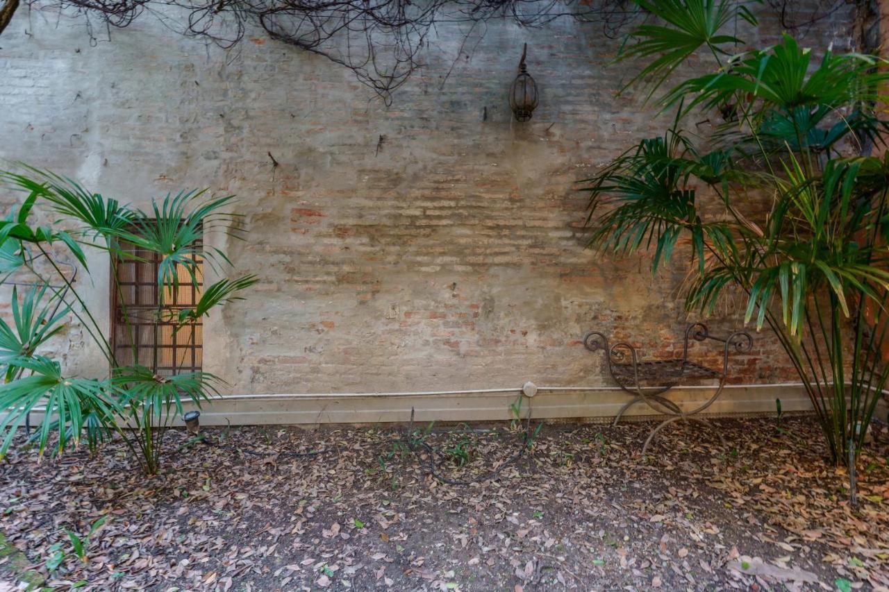 Suite Aldrovandi, With Private Garden بولونيا المظهر الخارجي الصورة